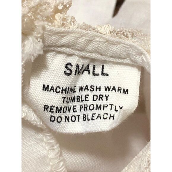 Vintage White Red Embroidered Girls Top Holiday Picture Size 6-9M - Picture 5 of 5